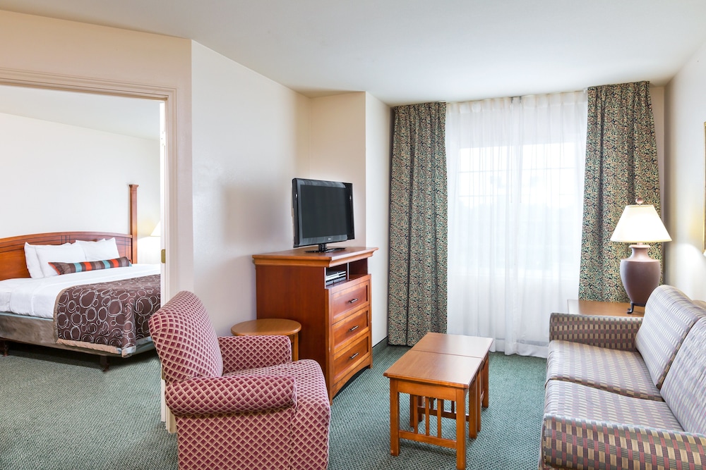Suite, 2 Bedrooms, Kitchen photo 2