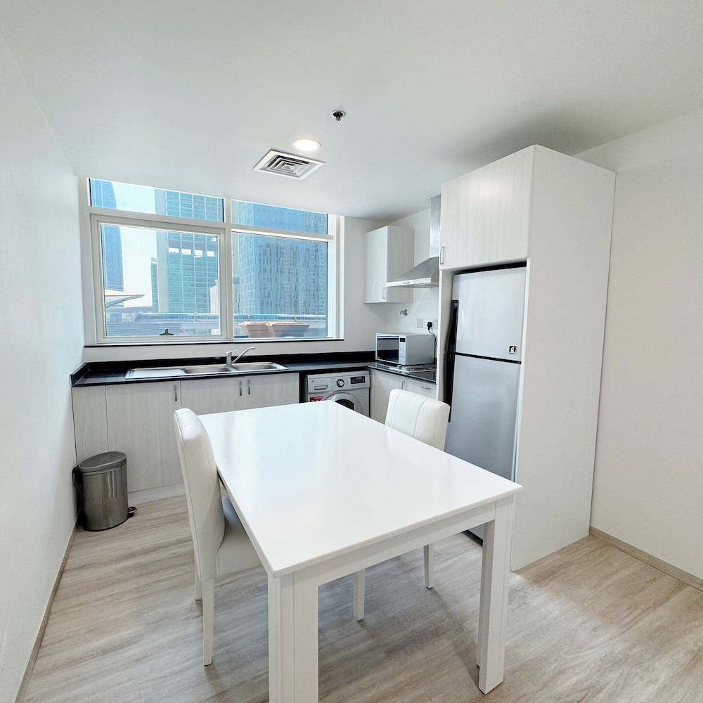 3 Bedroom Suite with Burj Khalifa View photo 3