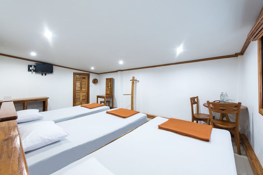 Standard Triple Room photo 3