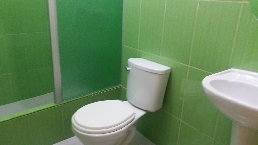 Family Room, 1 Bedroom, Ensuite, Tower photo 3