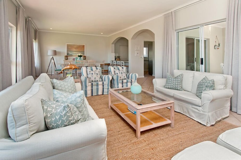 Villa, 5 Bedrooms photo 1