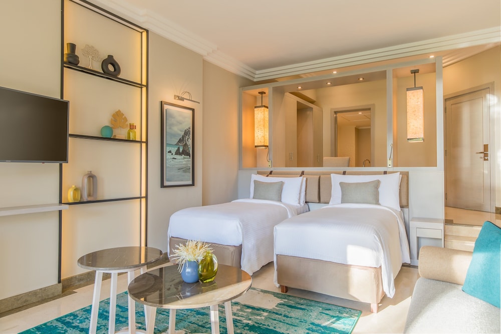 Classic Room, 2 Twin Beds (Sunset View, Seafront) - Photo 1