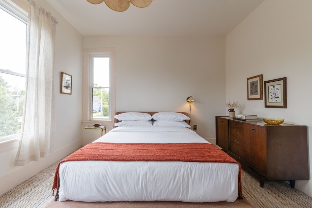 Double Queen Suite with Balcony