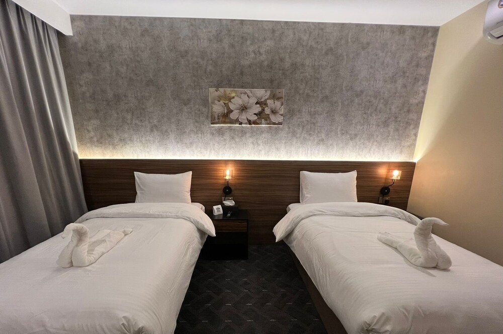 Standard Double or Twin Room, Ensuite, City View