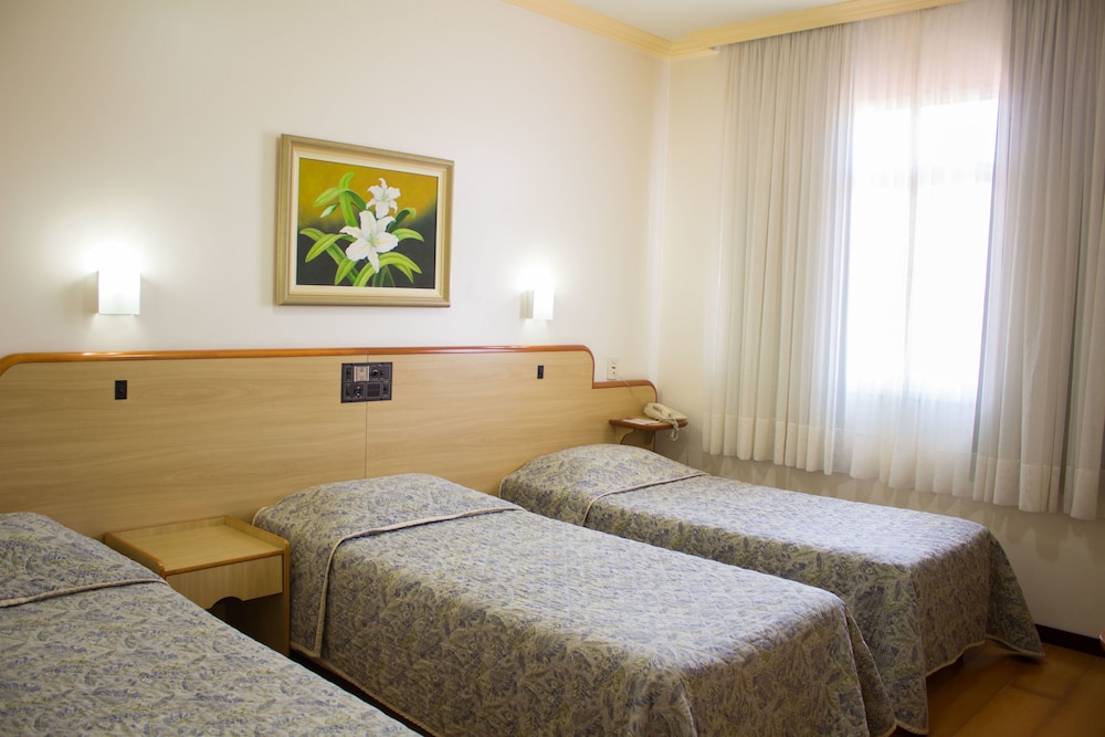 Standard Triple Room, 3 Twin Beds photo 2