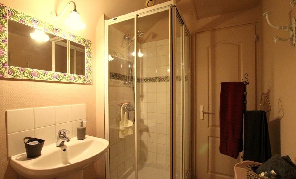 Double Room (Rue Arthur Honegger) photo 2