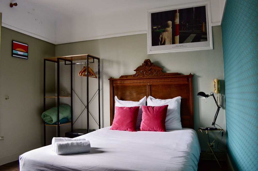 Standard Double Room Single Use photo 3