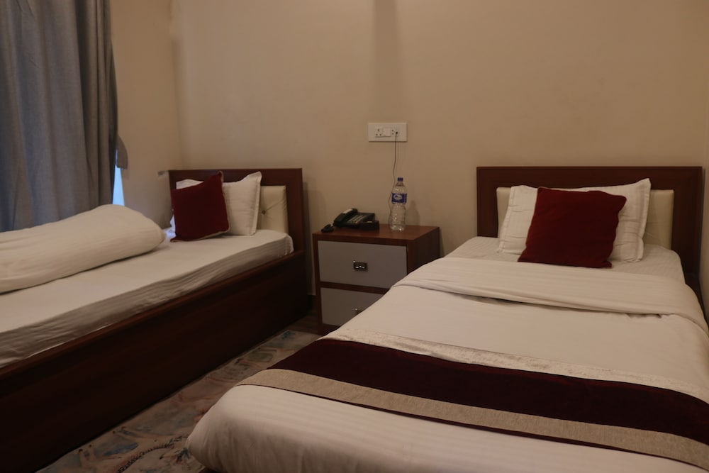 Superior Twin Room - Photo 8