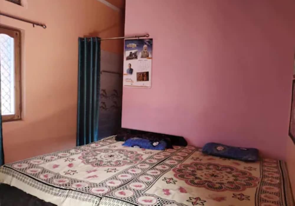 Deluxe Double Room, Shared Bathroom photo 2