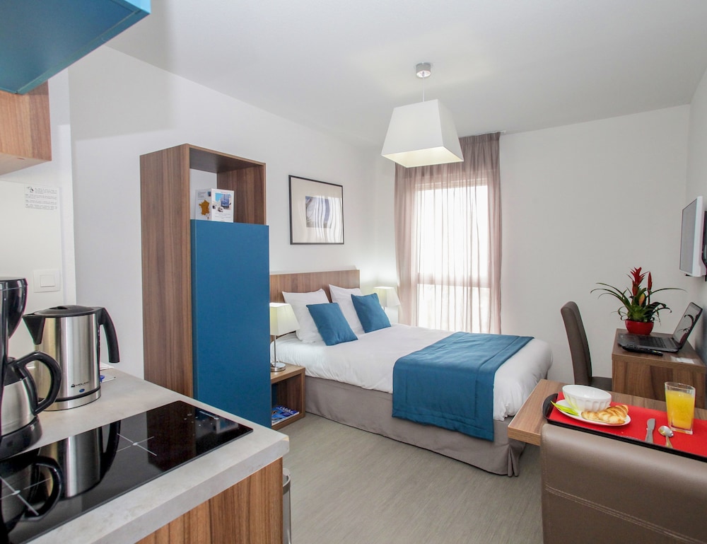 Studio, 2 Twin Beds (2 People)