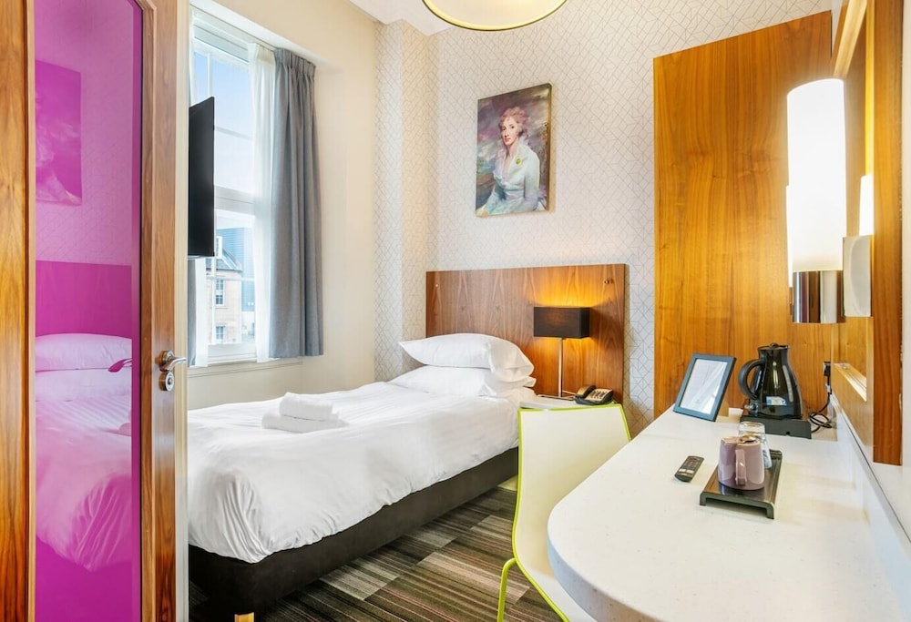 Single Room - Photo 1