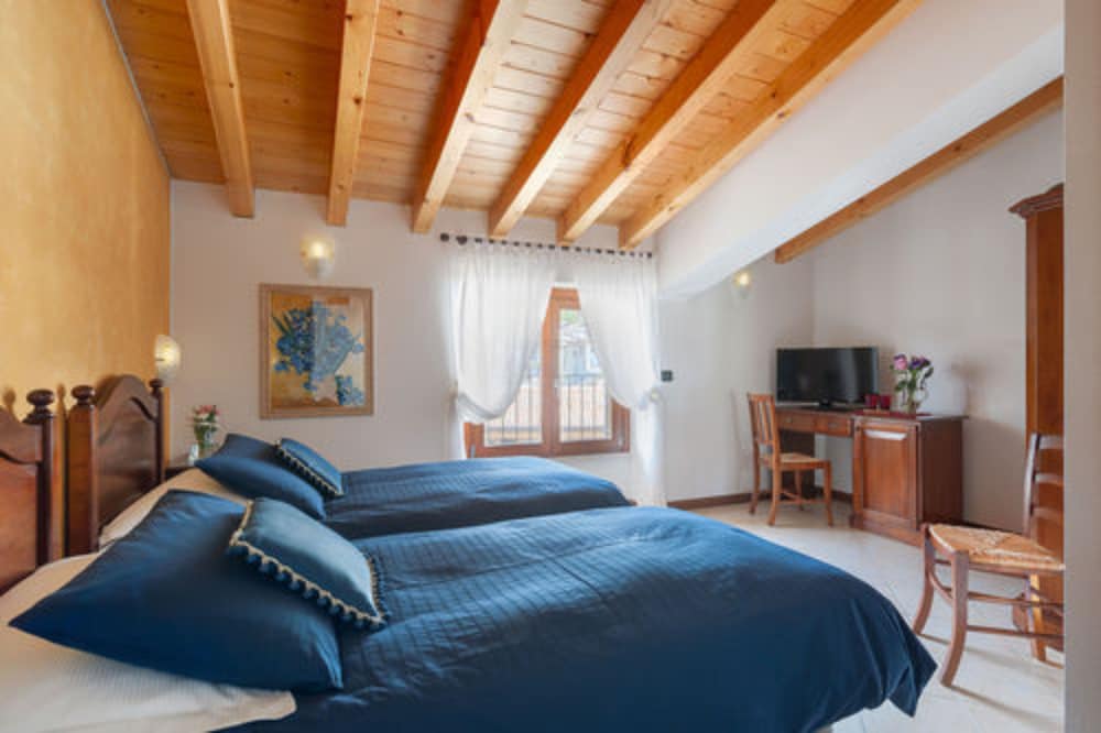 Romantic Double Room, 1 Queen Bed, Ensuite, Tower