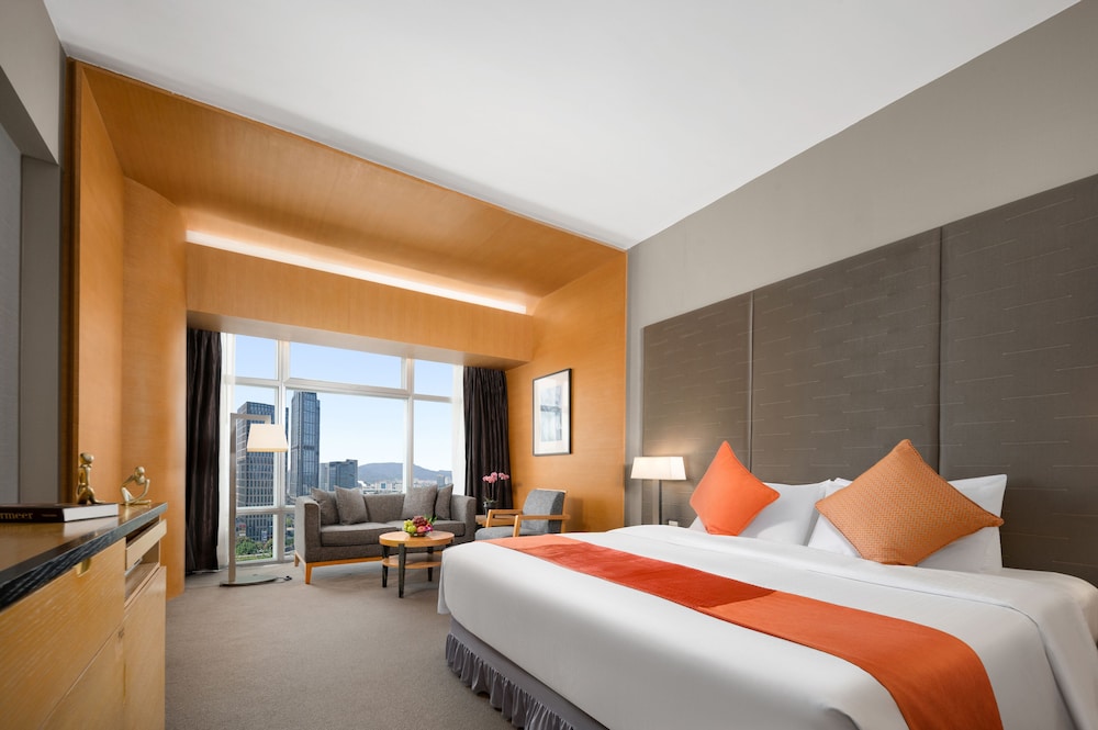 Deluxe Room, 1 King Bed - Photo 1