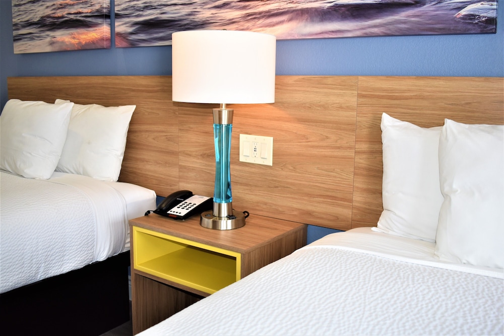 Comfort Room, 2 Queen Beds, Non Smoking - Photo 14