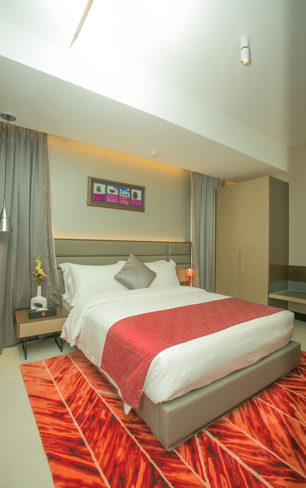 Deluxe Room, 1 Bedroom, Non Smoking, City View photo 3
