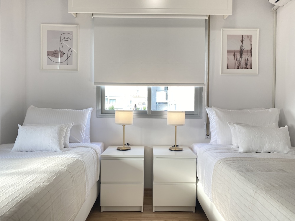 Luxury Apartment photo 3