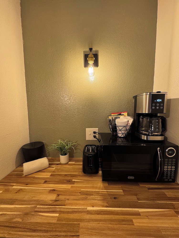 Standard Room, 2 Queen Bed, Pet Friendly photo 3