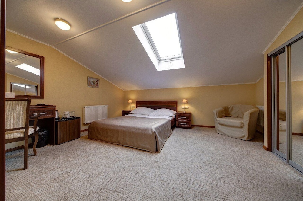 Standard Double or Twin Room photo 2