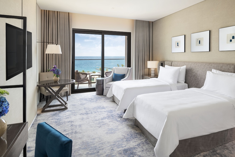 Deluxe Room, 2 Twin Beds, Ocean View