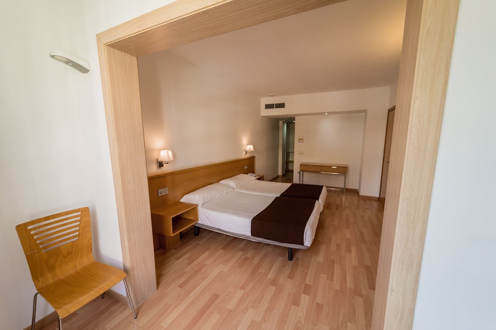 Premium con salón (3 adultos) - Photo 15