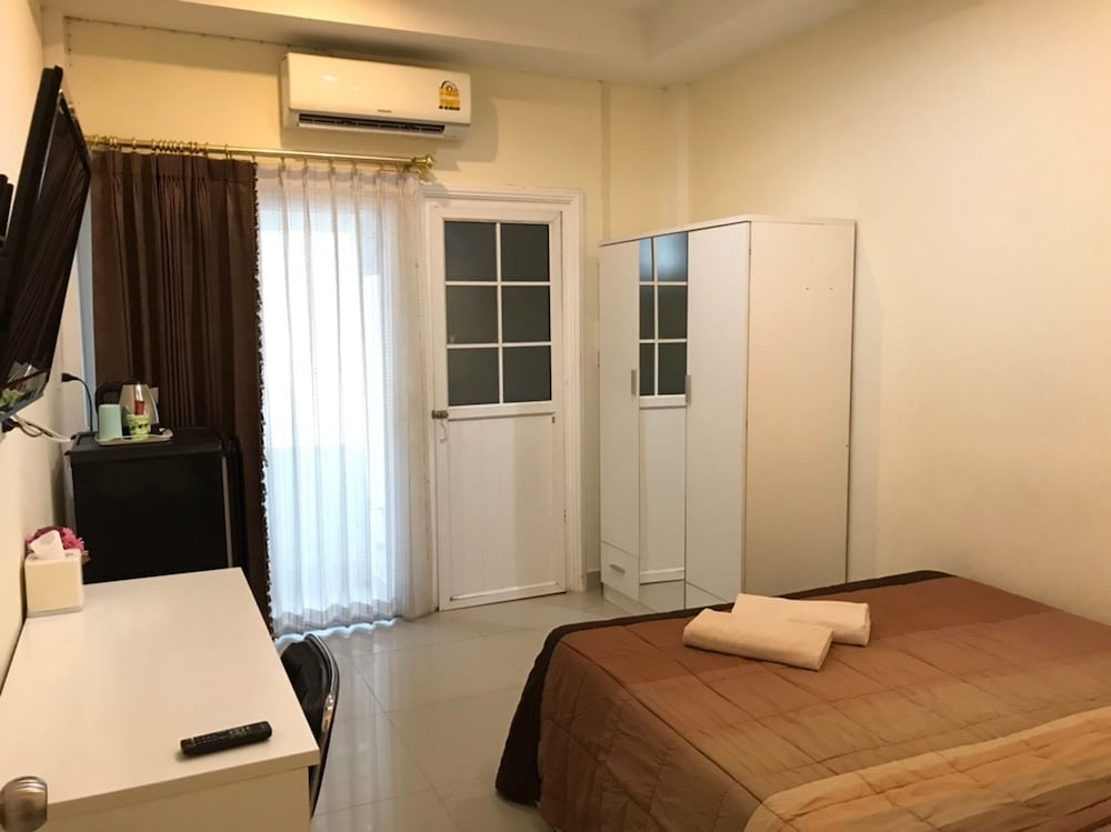 Budget Double Room photo 1