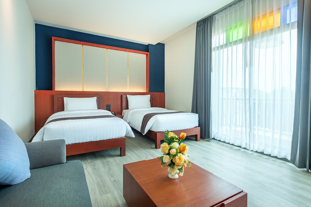 Superior Garden View Twin Bed - Photo 7