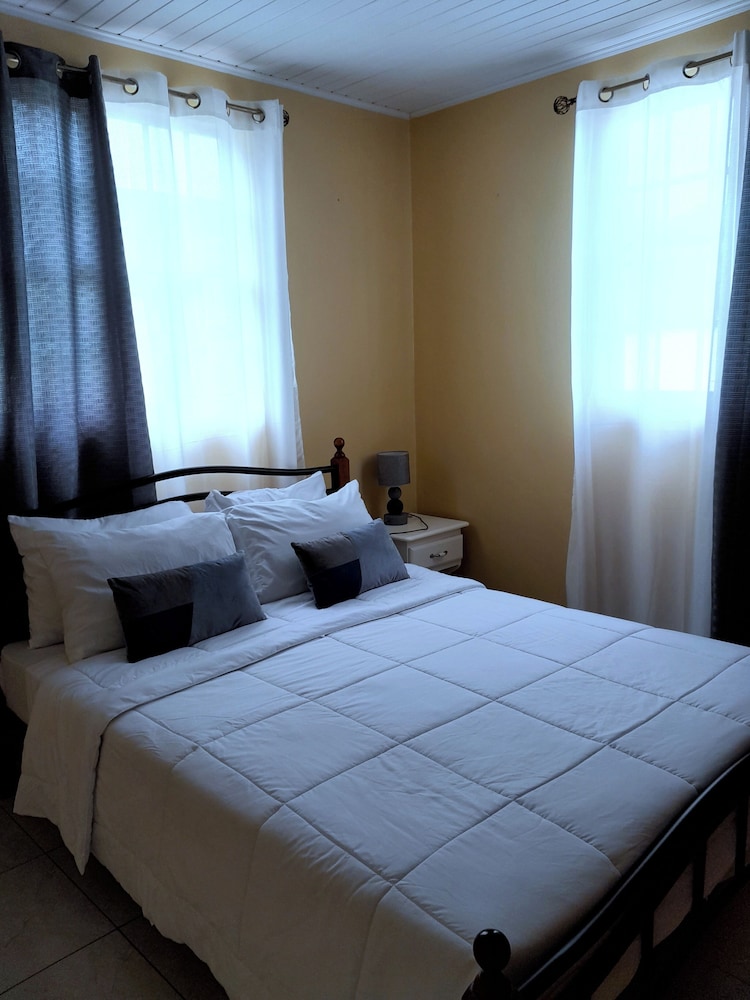 Basic Apartment, Balcony, Sea View photo 1