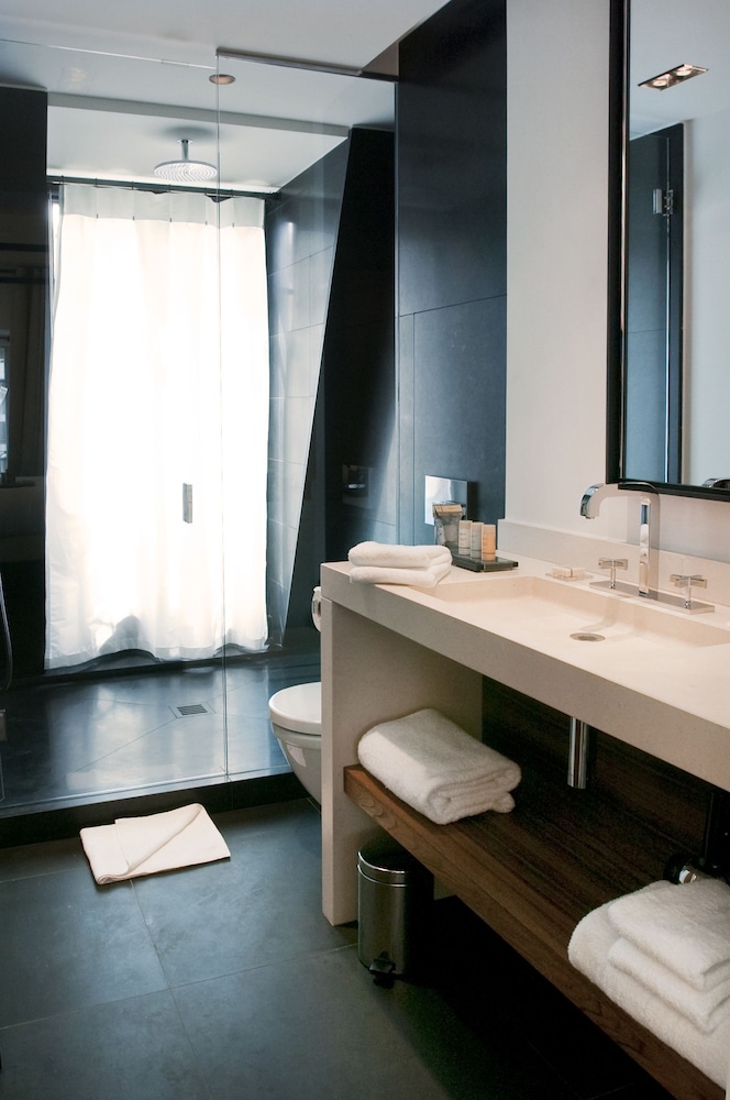 Room, 1 Queen Bed (View)