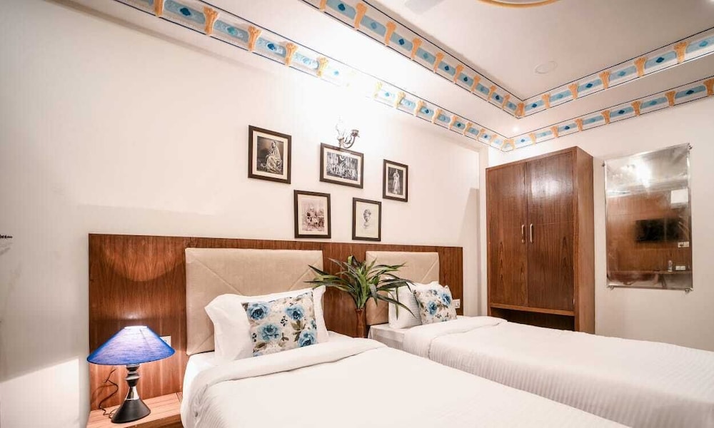 Grand Twin Room