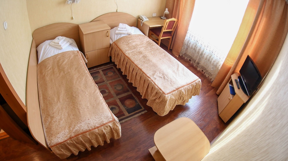 Standard Twin Room photo 2