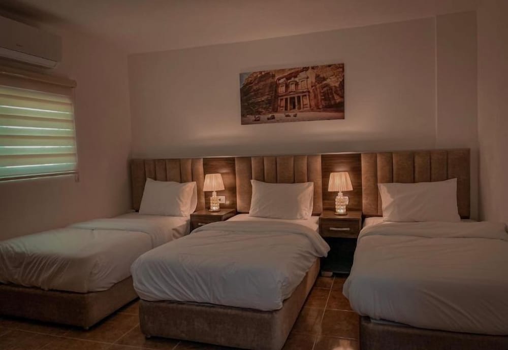 Deluxe Triple Room, Multiple Beds, Non Smoking