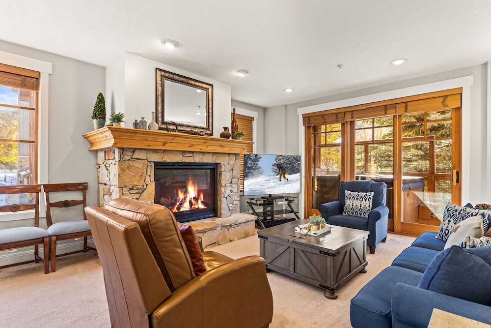 Condo, 3 Bedrooms