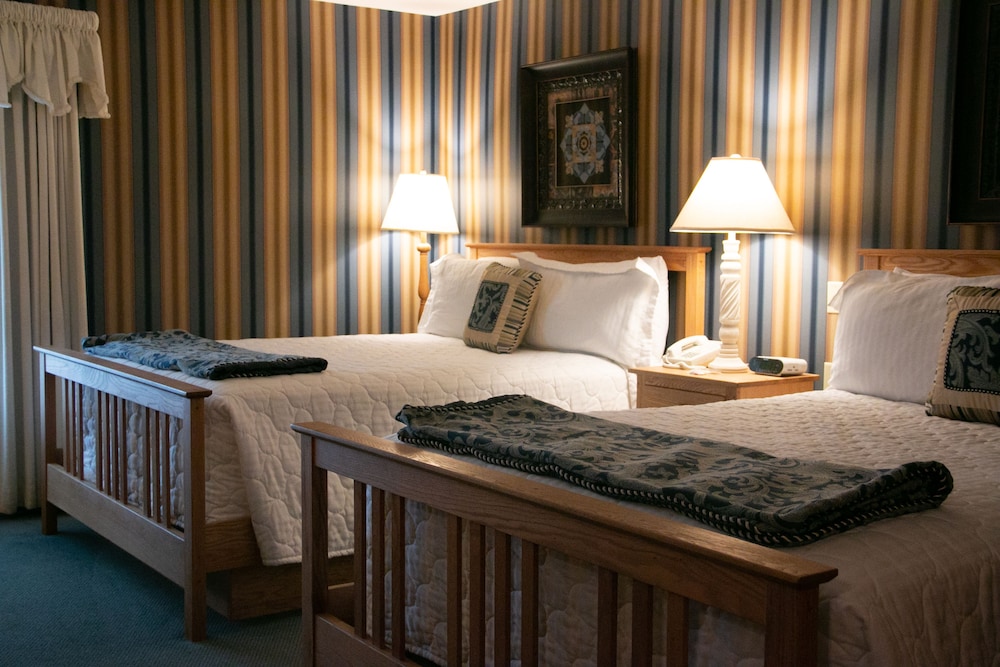 Gallery Room, 2 Queen Beds photo 1