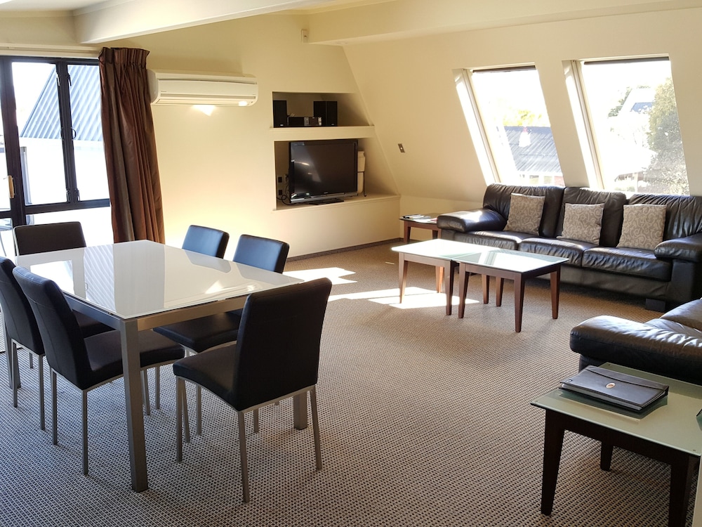 Penthouse, 2 Bedrooms - Photo 4