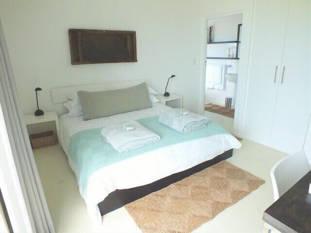 Comfort Room, 1 Bedroom (Piece of Mind)