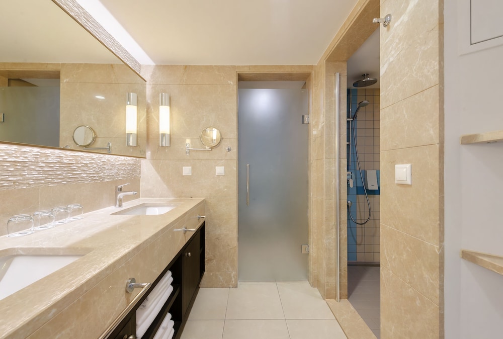 Economy Double Room Single Use photo 3