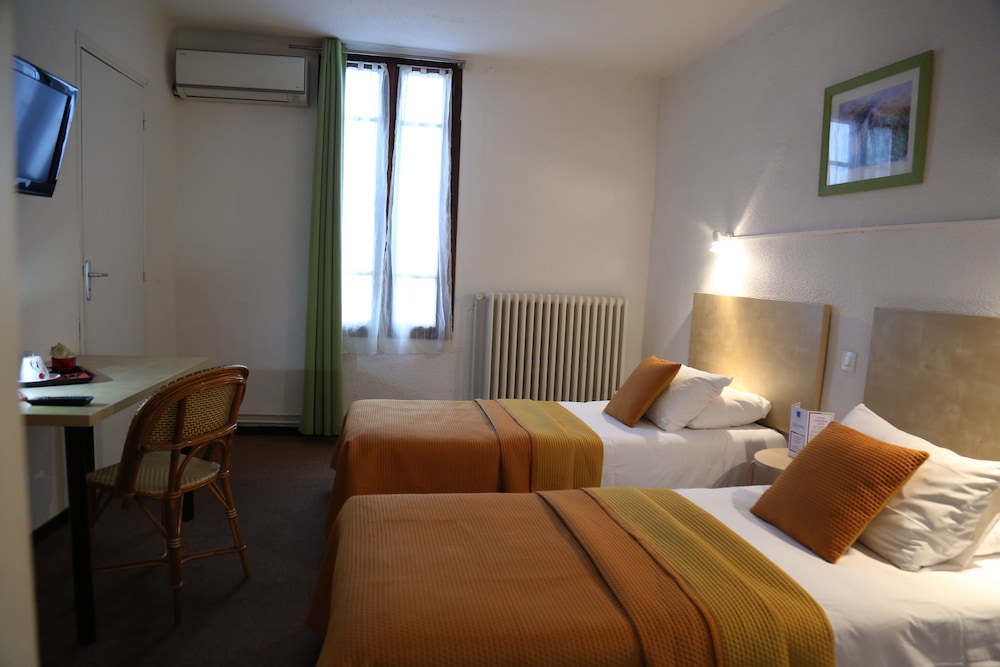 Family Quadruple Room photo 3