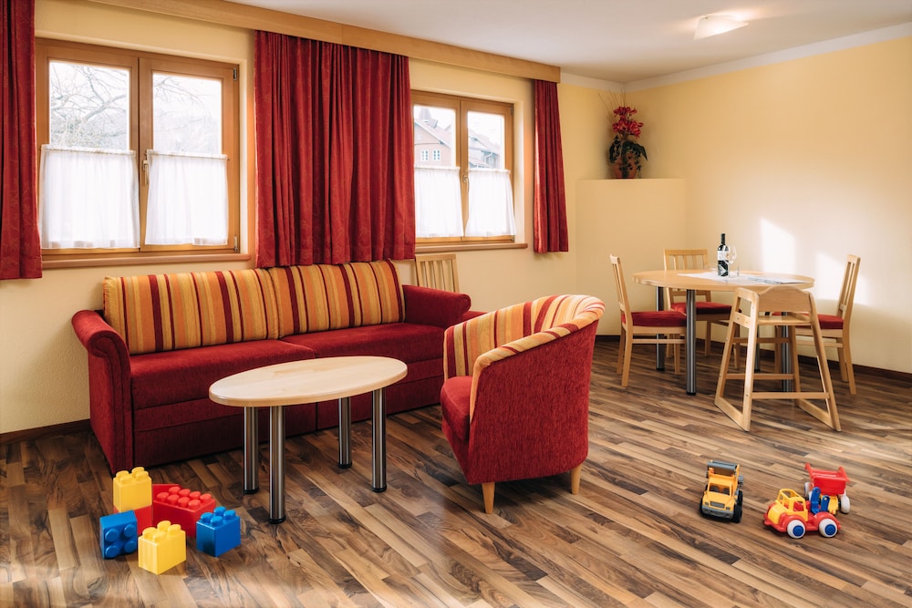 Suite (Smiley III.) photo 3