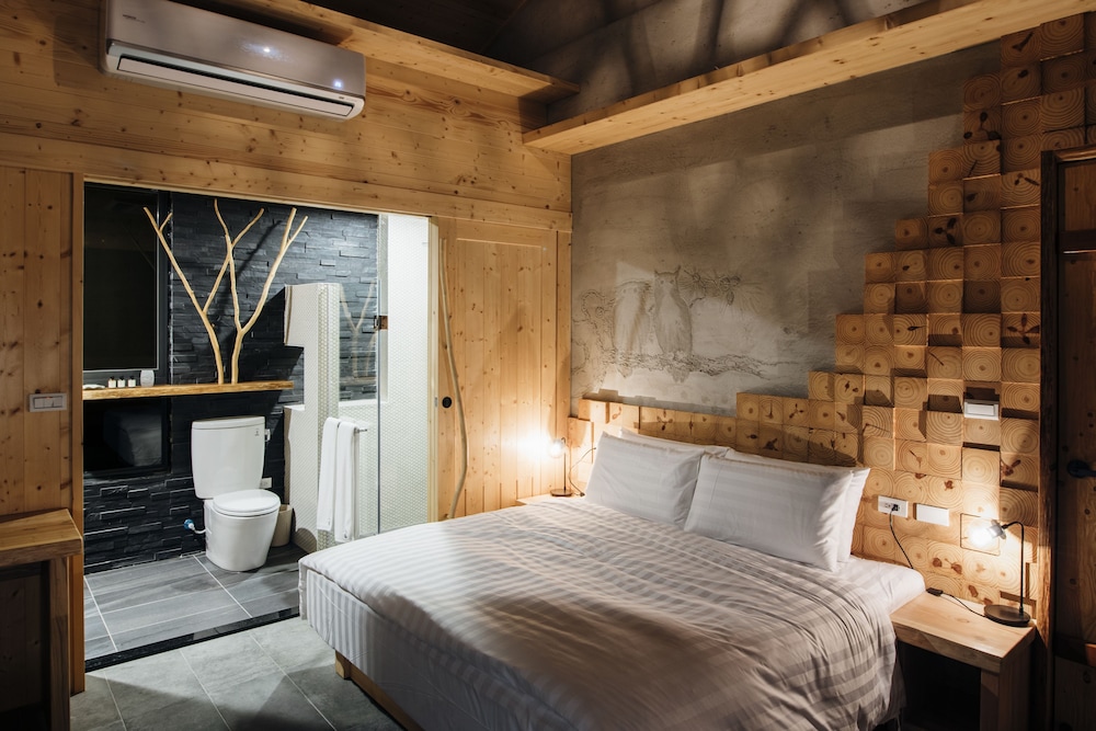 Standard Double Room (Forest) photo 3