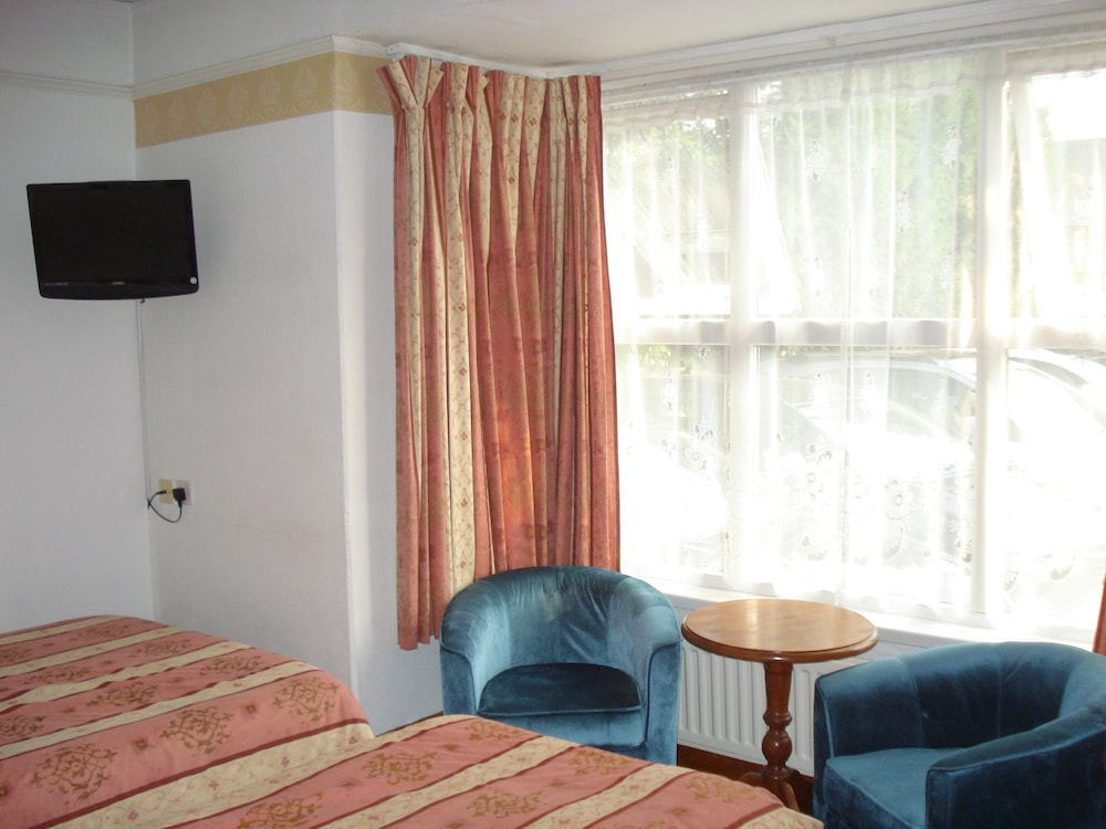 Double or Twin Room photo 3