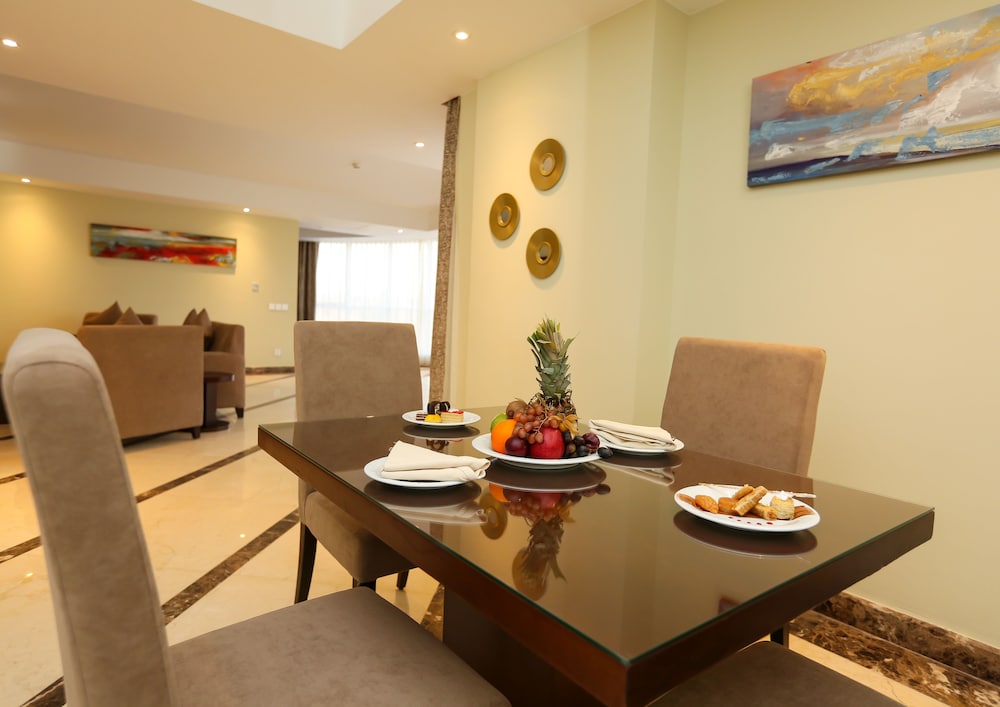 Suite (Diplomatic Egyptians -residents only)
