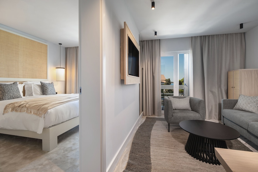Junior Suite - Photo 1