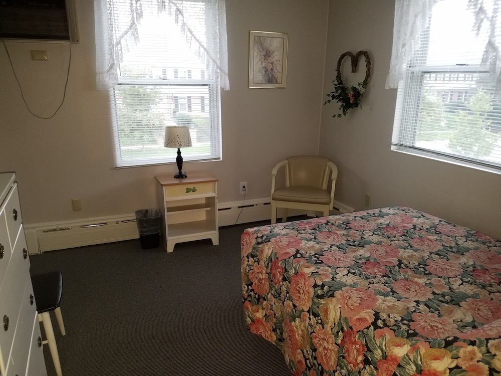 Standard Room, 3 Twin Beds, Non Smoking, Ocean View photo 1