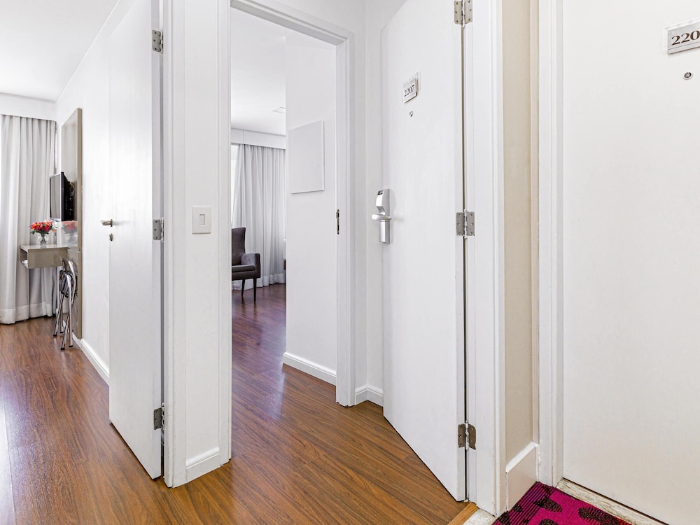 Junior Suite, Multiple Beds, City View