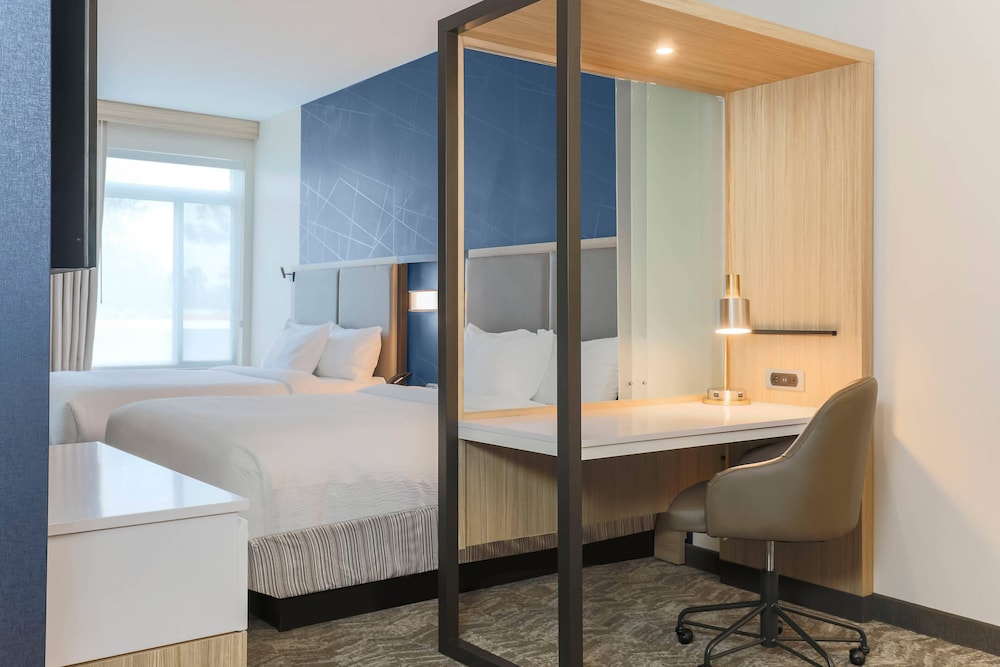 Studio, 2 Queen Beds, City View (Mobility Accessible, Tub) - Photo 8