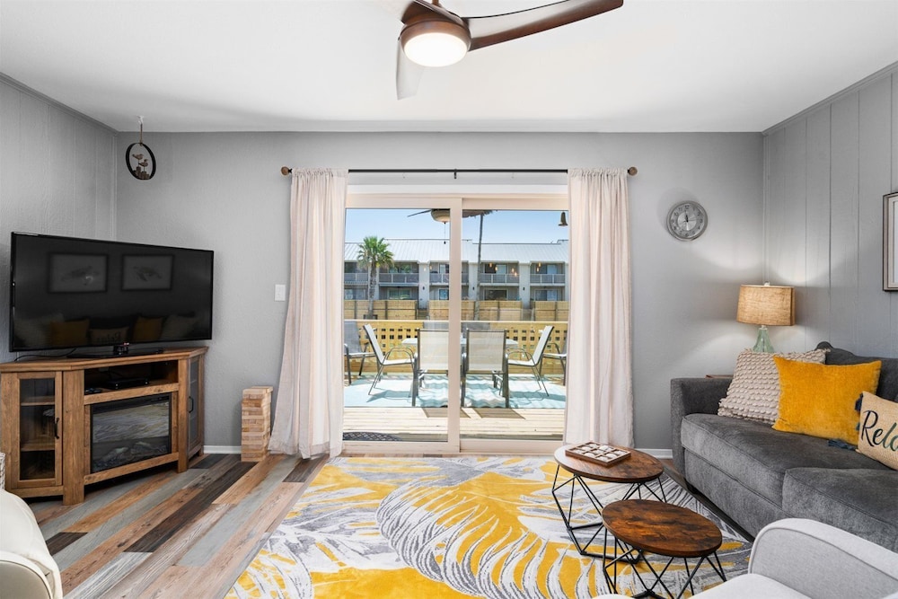 Condo (3 Bedrooms)