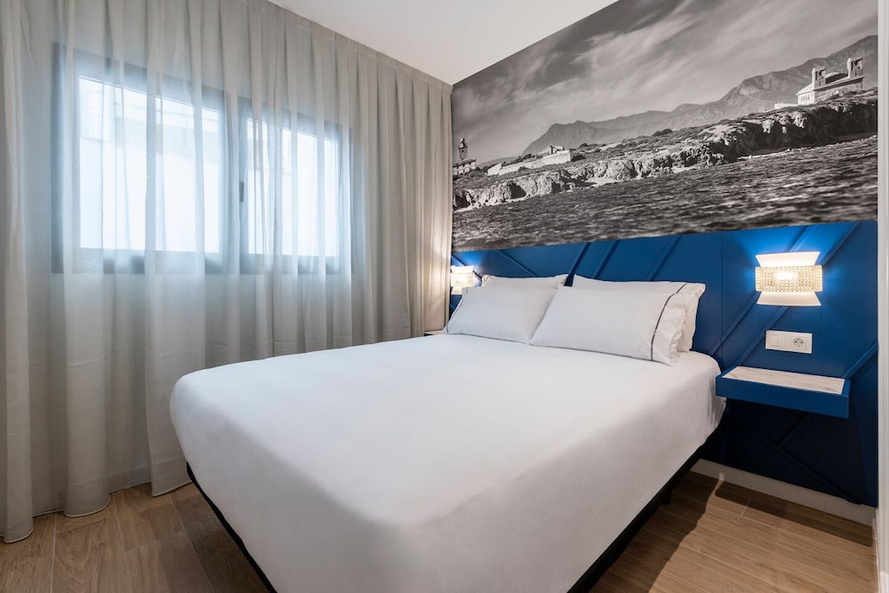 Suite, 1 Bedroom, Terrace - Photo 1