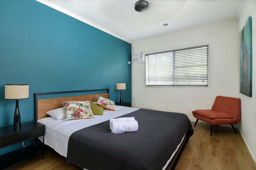 2 Bedroom Apartment with Private Garden Terrace