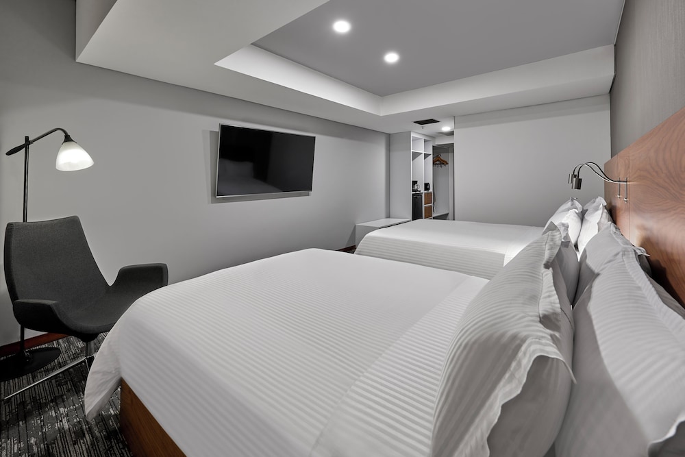 Deluxe Suite, 2 Double Beds photo 1