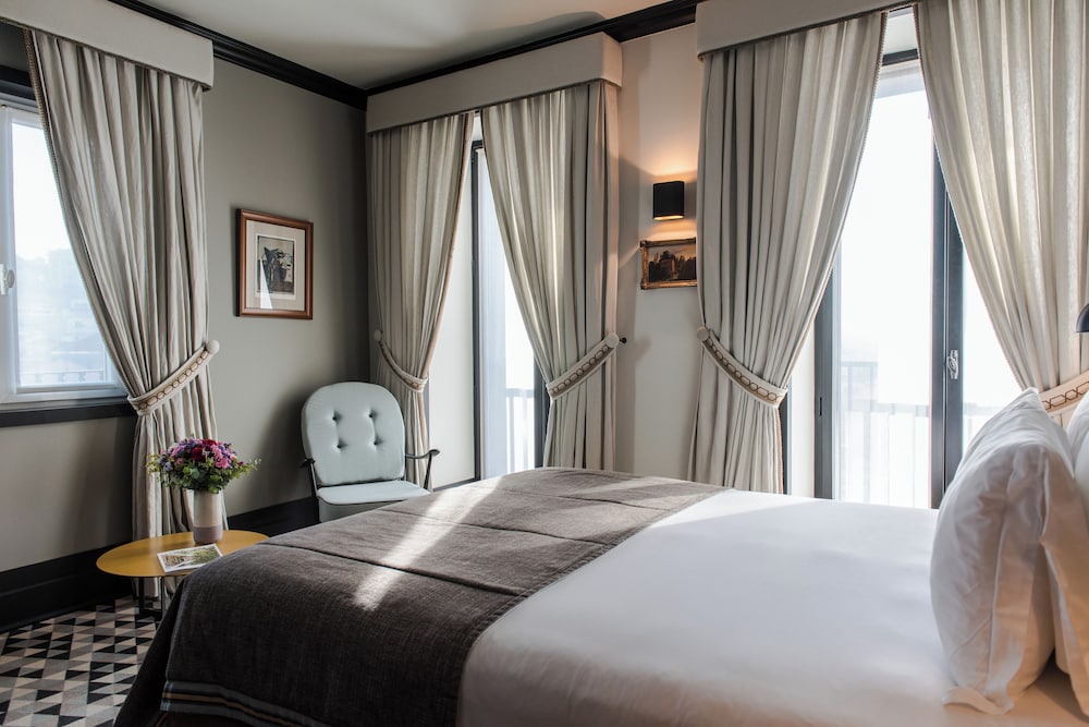 Classic Double Room thumbnail 6